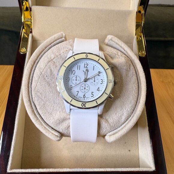 American Eagle All White Chronograph Dive Watch 14633-107, 37mm - Picture 1 of 5